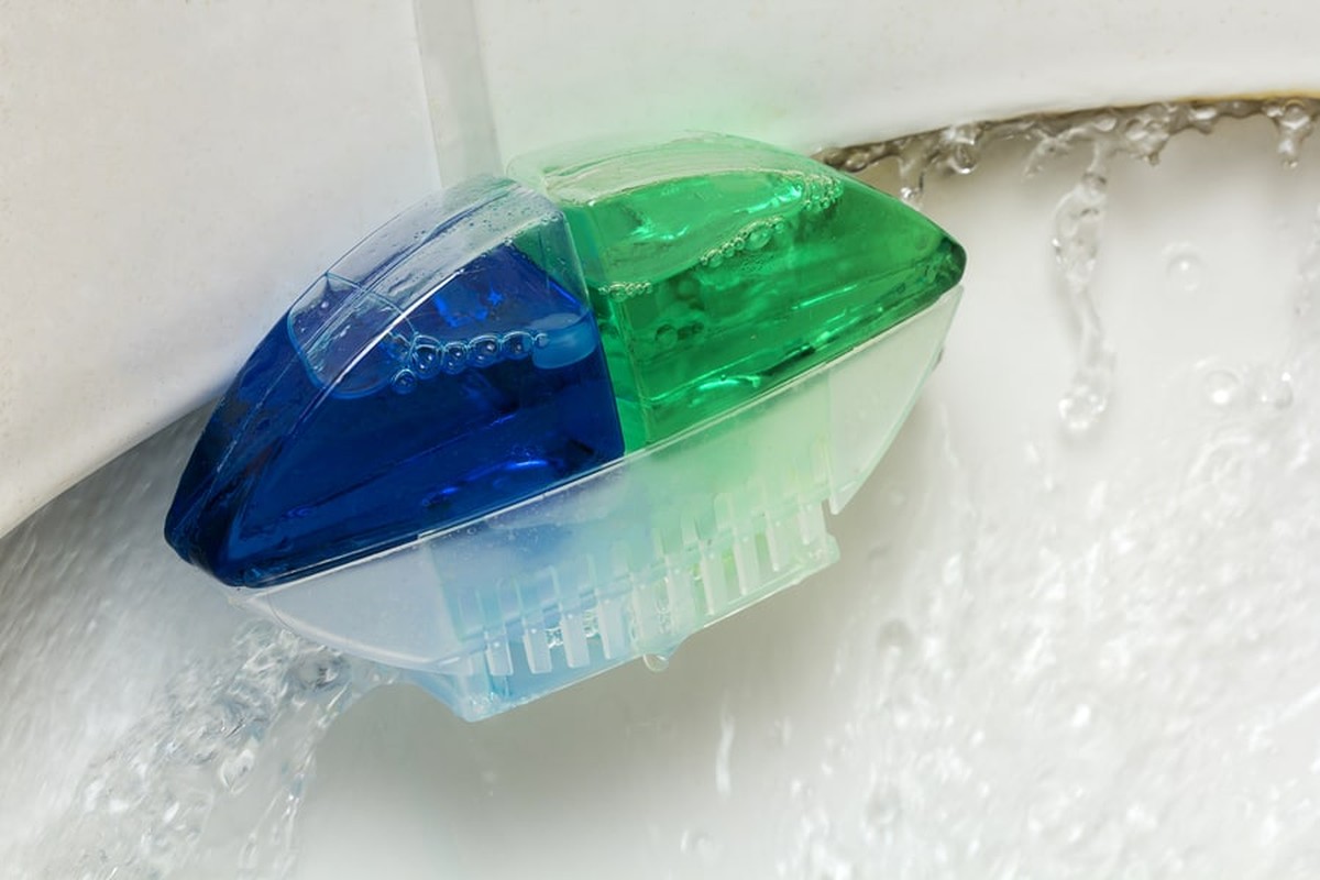 Backpulver hinter der Toilette: Das Geheimnis gegen hartnäckige Gerüche - image 2