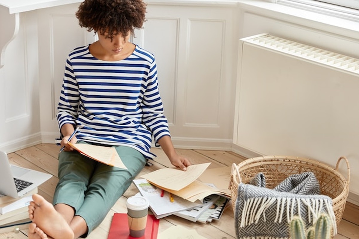 Psychologe erklärt: Warum Dezember die beste Zeit zum Ausmisten ist - image 1