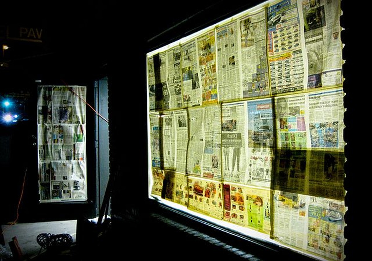 Zeitungspapier statt Katzenstreu? Das Geheimnis für trockene Fenster im Winter