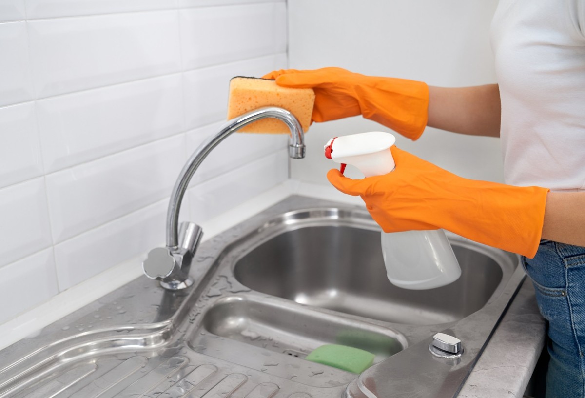 Kartoffelschalen gegen Kalkflecken – warum Profis das alte Hausmittel nie vergessen - image 2