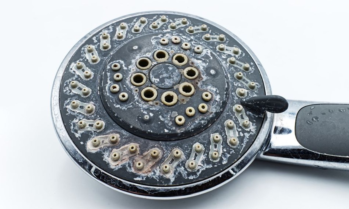 Käsegaze in der Dusche – so entfernen Sie Kalk ohne Chemikalien - image 1