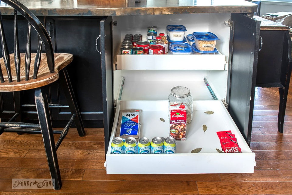 Lorbeerblatt im Mehl: Das 100 Jahre alte Geheimnis gegen Speisekammerschädlinge