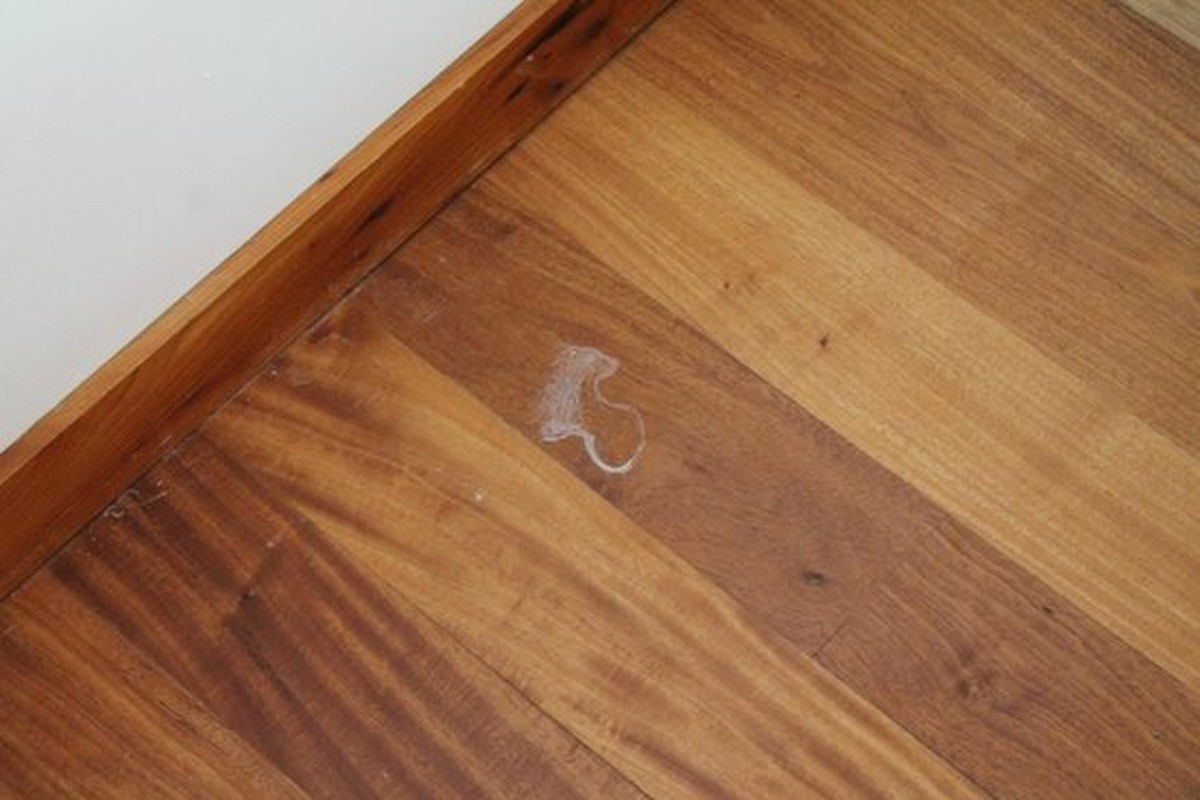 Zahnpasta auf Kratzer im Laminat – warum es funktioniert und wann nicht