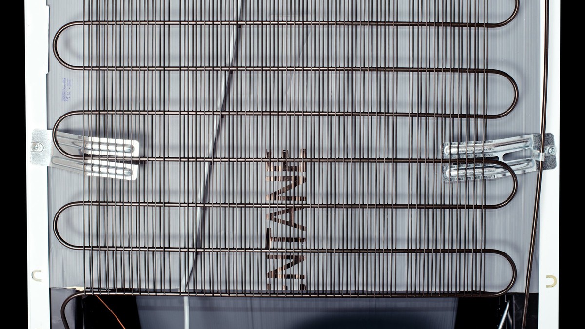 Alufolie auf dem Kühlschrank-Kondensator: Ein Trick, den Service-Techniker hüten