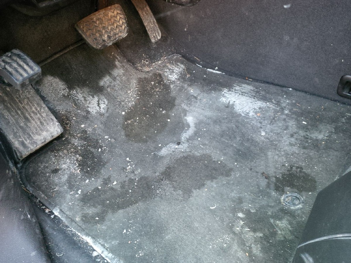 Salz auf Flecken – wie Restauratoren Ihre Teppiche retten