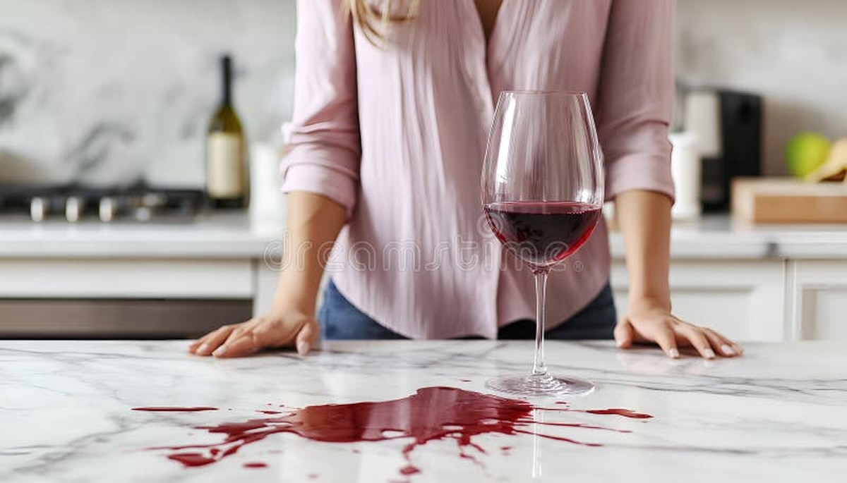 Salz auf Weinflecken – Die 2-Minuten-Rettung vor dem Waschen - image 2