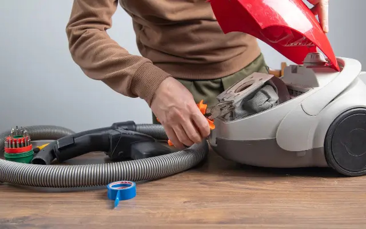 Elektriker zeigen: Der häufigste Fehler beim Staubsauger kostet Sie Geld - image 1