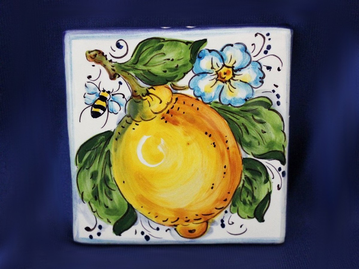 Warum Fliesenleger immer mit Zitronensaft anfangen